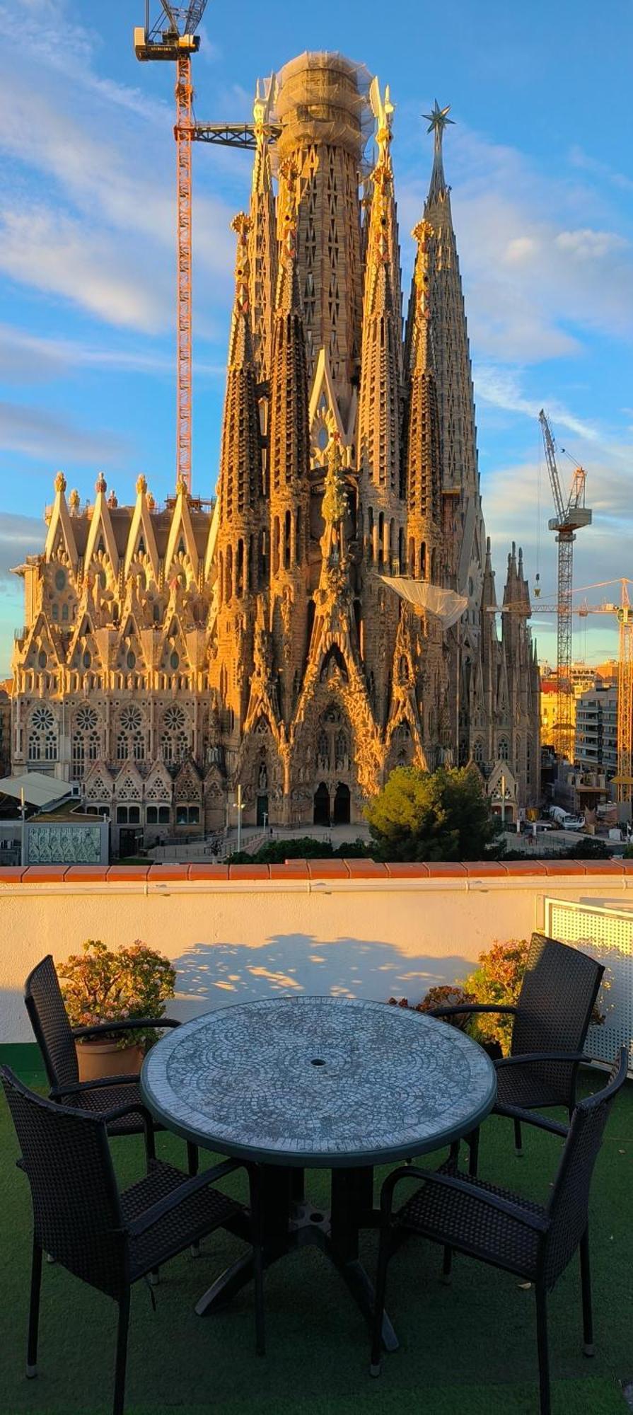 Absolute Sagrada Familia Apartment Barcelona Ngoại thất bức ảnh